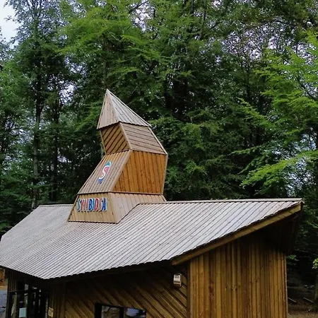 Insolites Au Sein Du Parc Symbiosa Camping